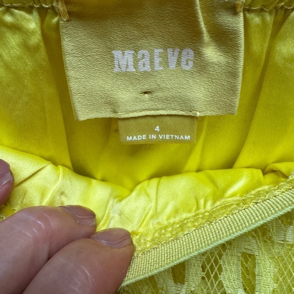 EUC Anthropologie Maeve skirt Yellow Lace with Pockets Size 4